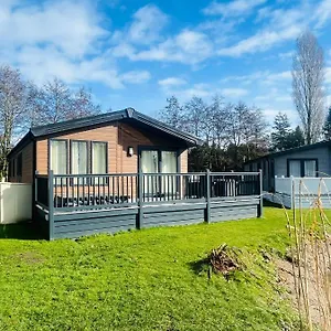 Holiday home Beryl With Hot Tub United Kingdom